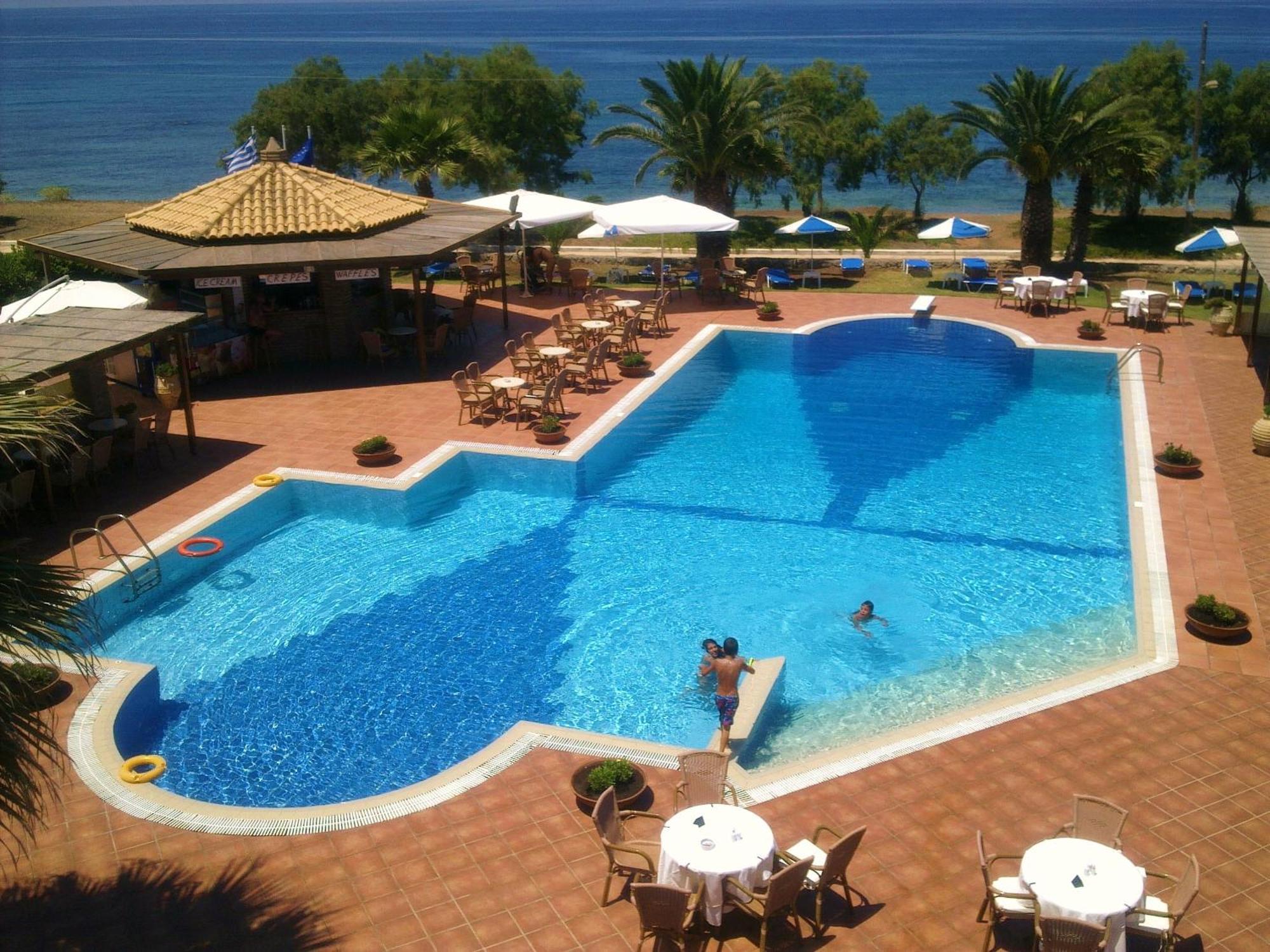 Hotel Oasis Кипарисия Екстериор снимка