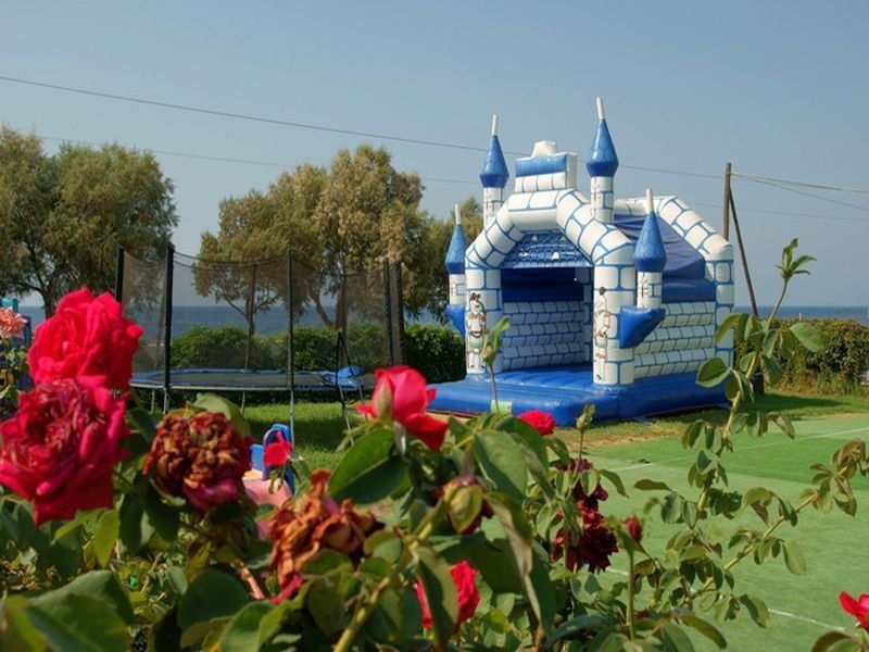 Hotel Oasis Кипарисия Екстериор снимка