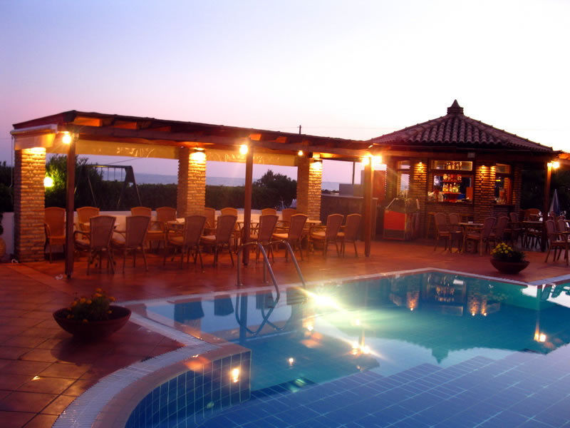 Hotel Oasis Кипарисия Екстериор снимка
