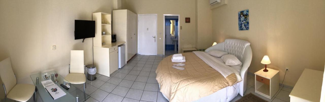 Hotel Oasis Кипарисия Екстериор снимка