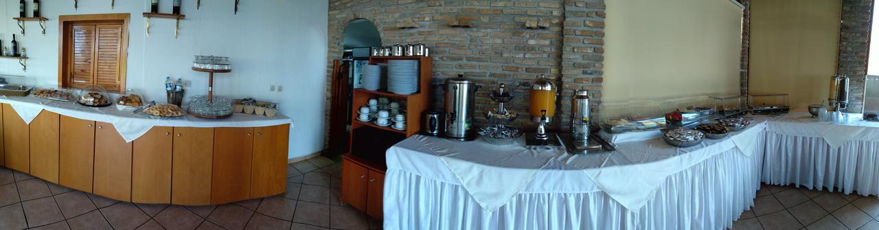 Hotel Oasis Кипарисия Екстериор снимка